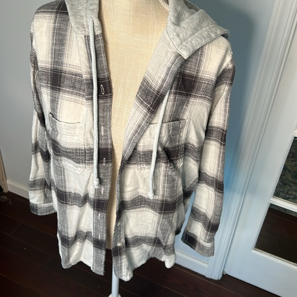 American Eagle distressed plaid button down with hood, XS - Picture 3 of 10